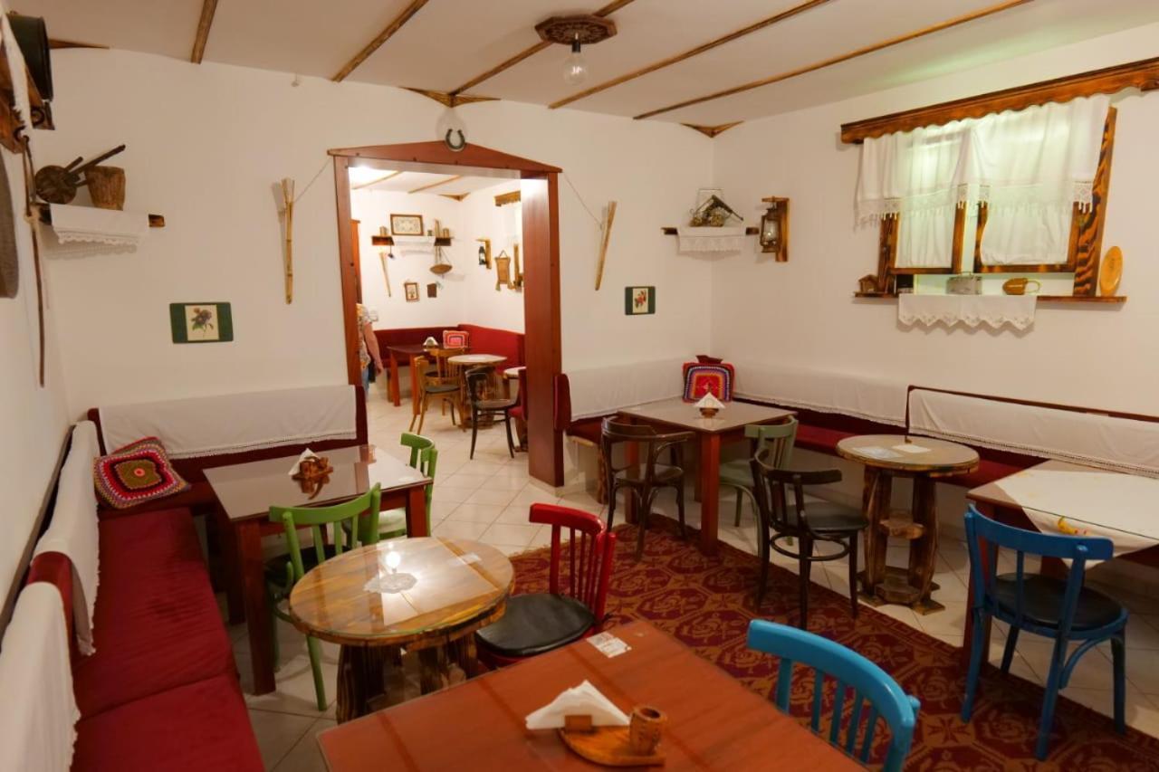 Hotel Veli Саранда Экстерьер фото