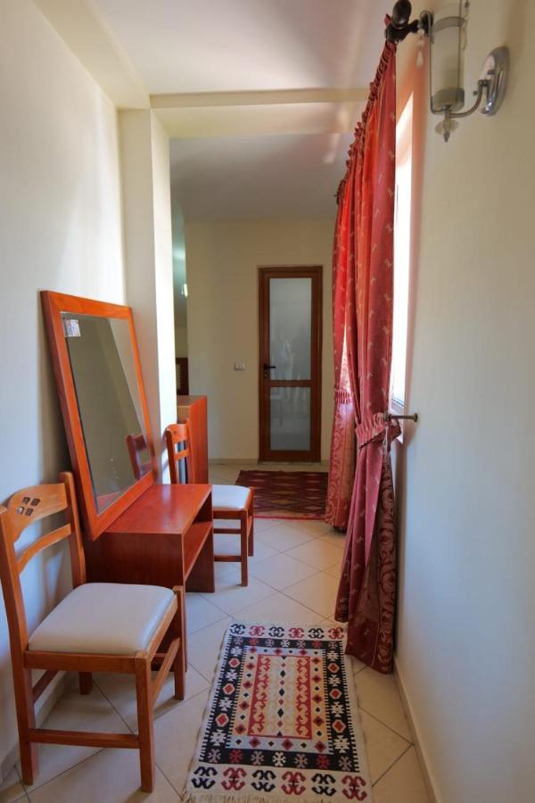 Hotel Veli Саранда Экстерьер фото