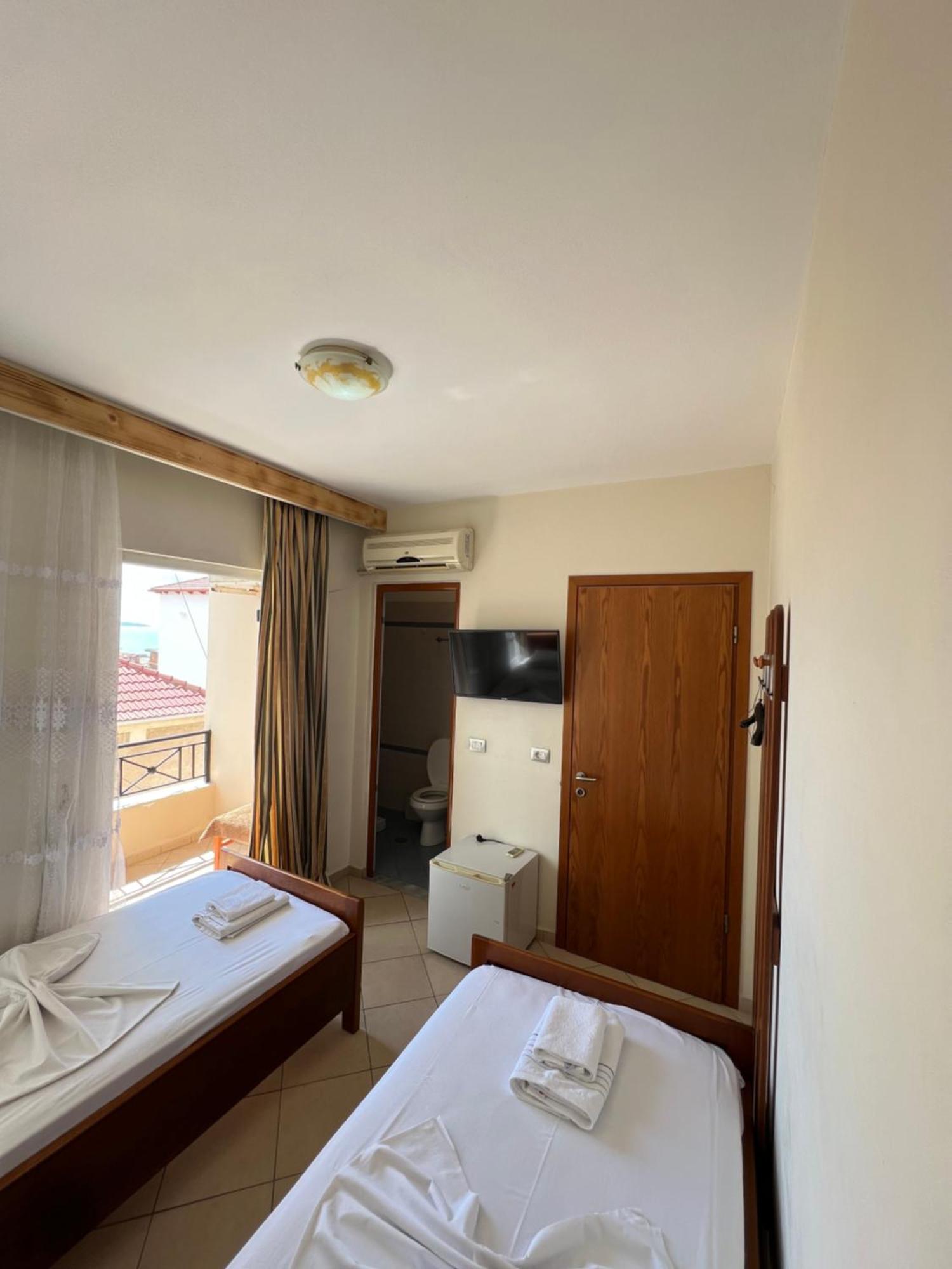 Hotel Veli Саранда Экстерьер фото