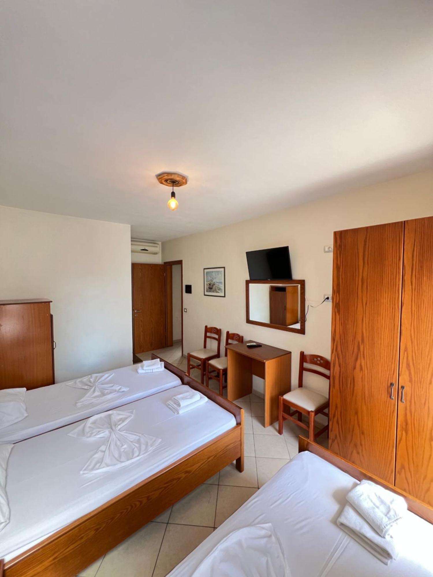 Hotel Veli Саранда Экстерьер фото