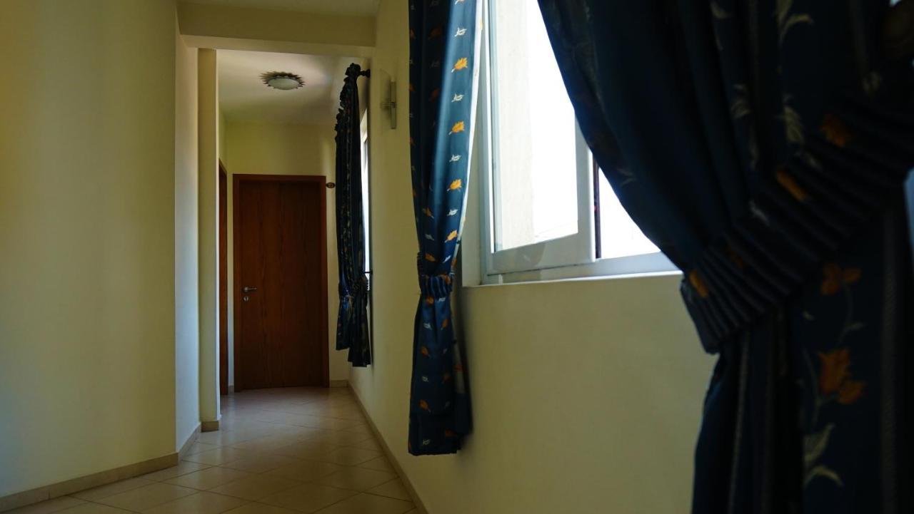 Hotel Veli Саранда Экстерьер фото